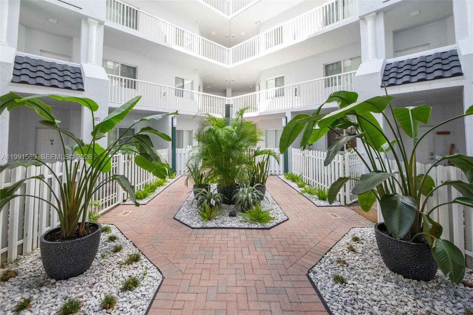 10700 NW 66th St # 207, Doral FL 33178 — 50