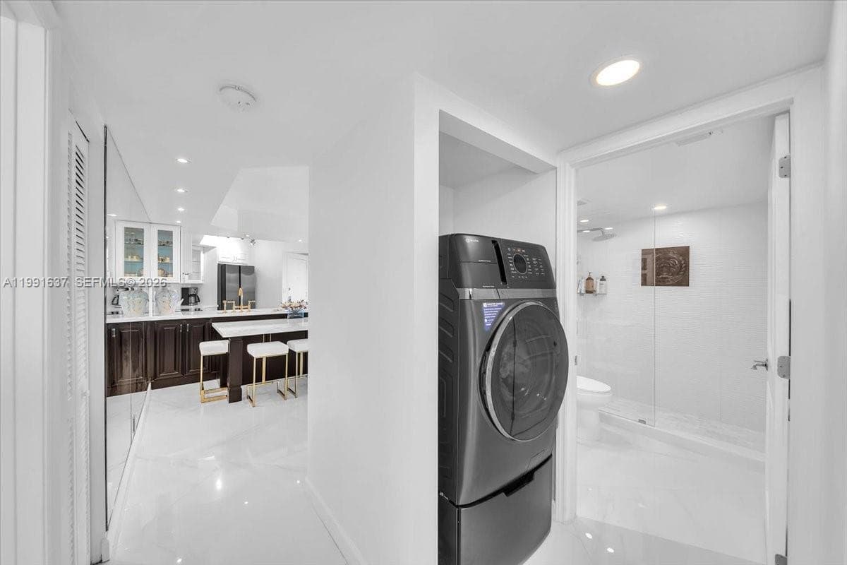 6767 Collins Ave # 1110, Miami Beach FL 33141 — 23