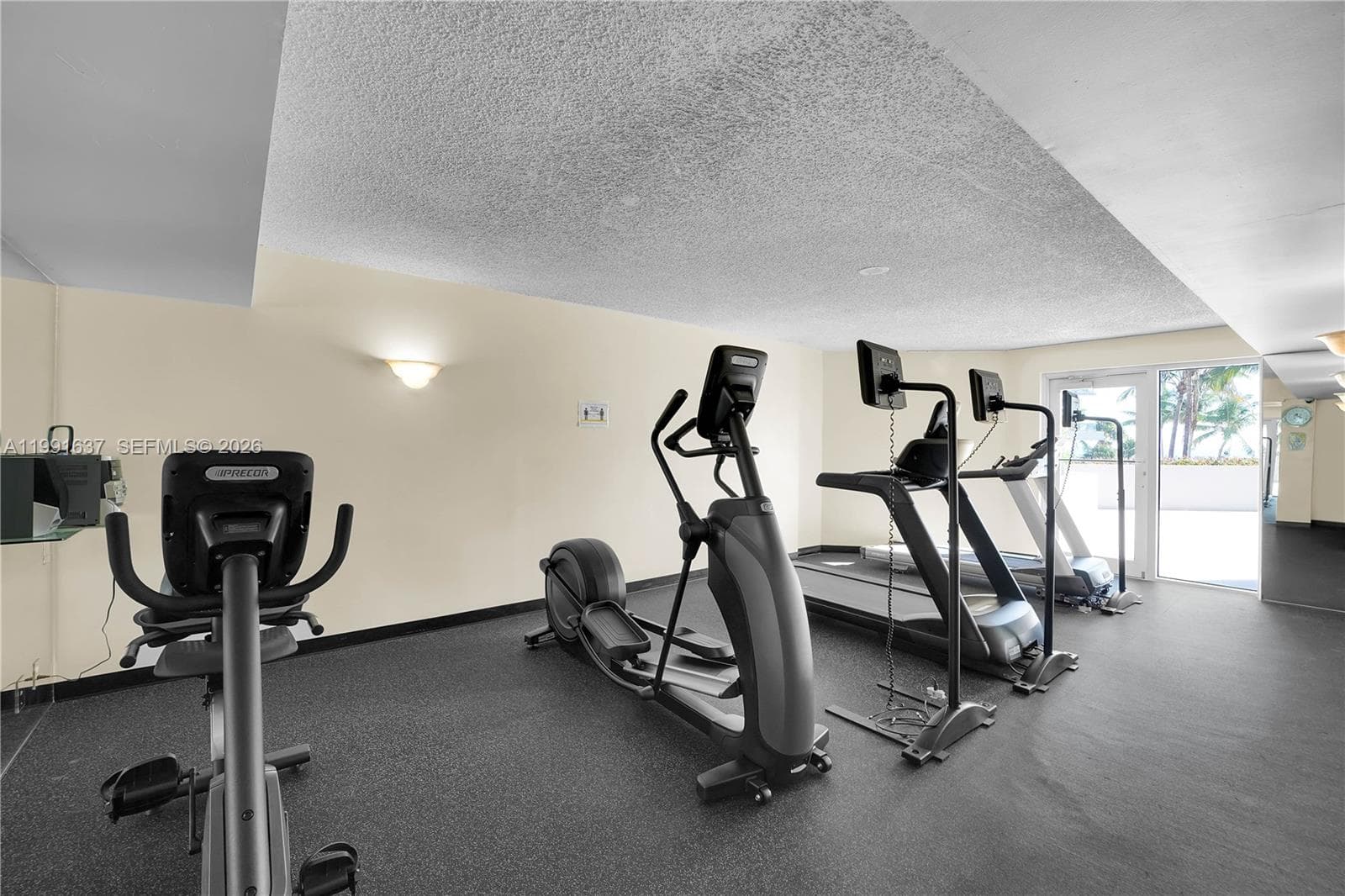 6767 Collins Ave # 1110, Miami Beach FL 33141 — 41