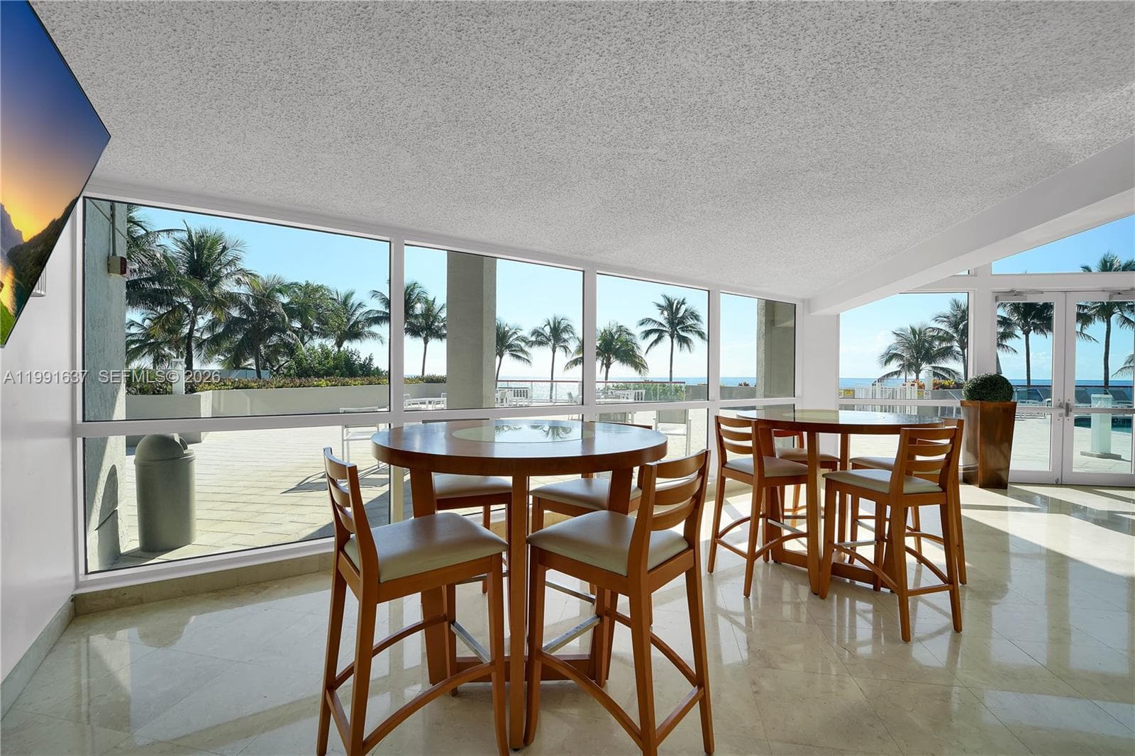 6767 Collins Ave # 1110, Miami Beach FL 33141 — 44