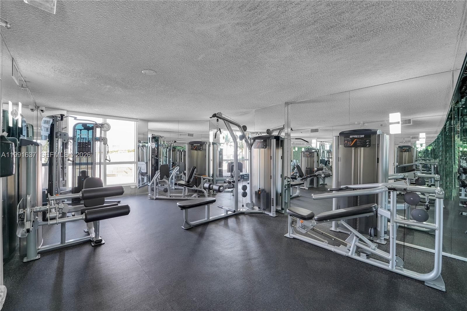 6767 Collins Ave # 1110, Miami Beach FL 33141 — 40