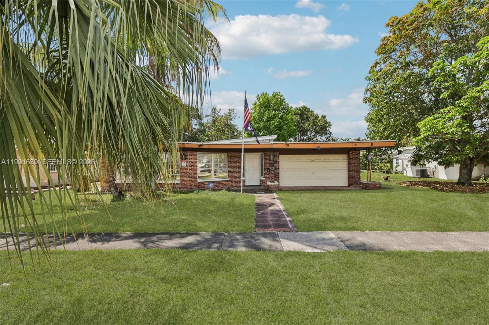 272 W 46th St, Hialeah FL 33012 — 1