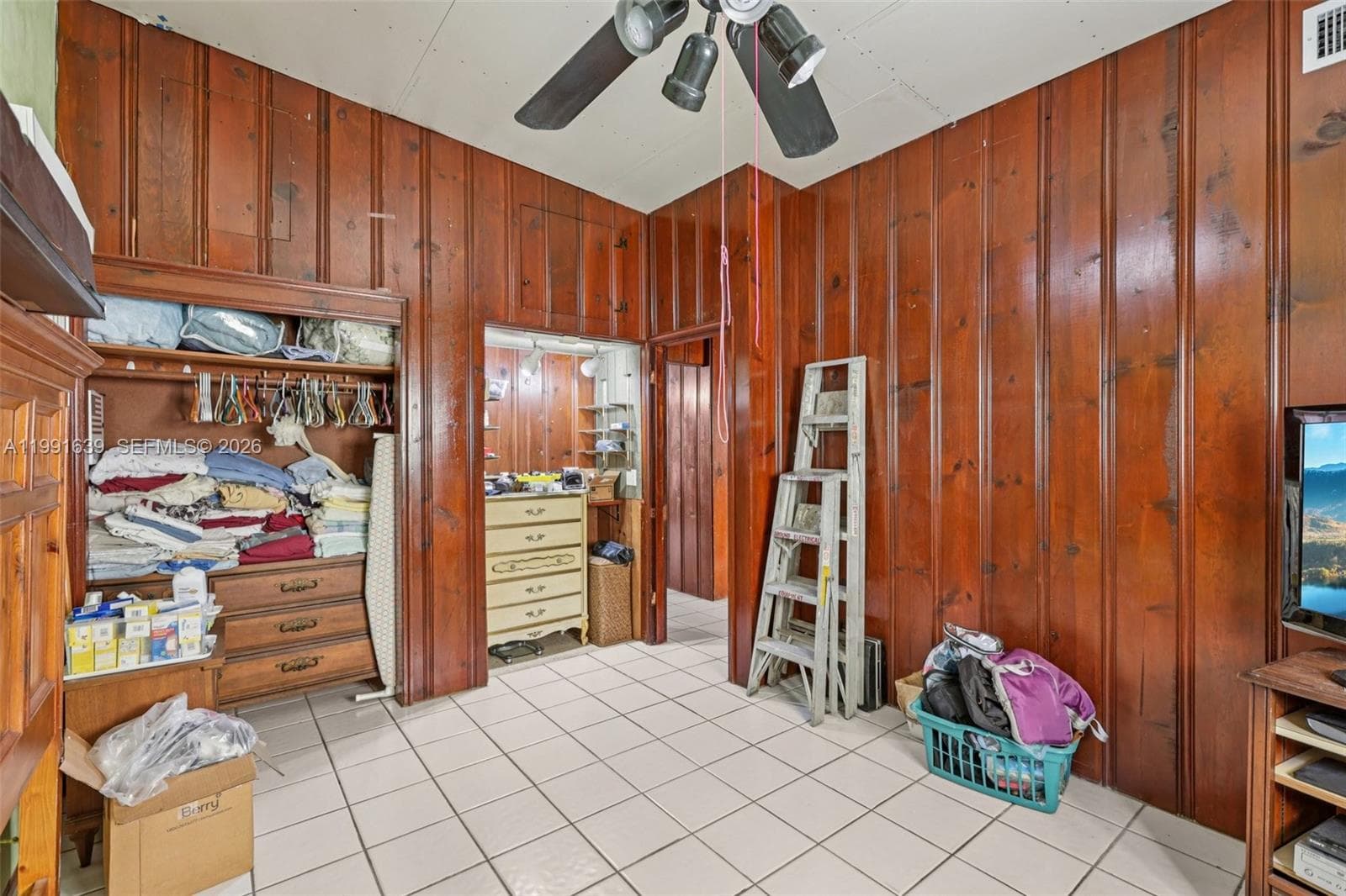 272 W 46th St, Hialeah FL 33012 — 18