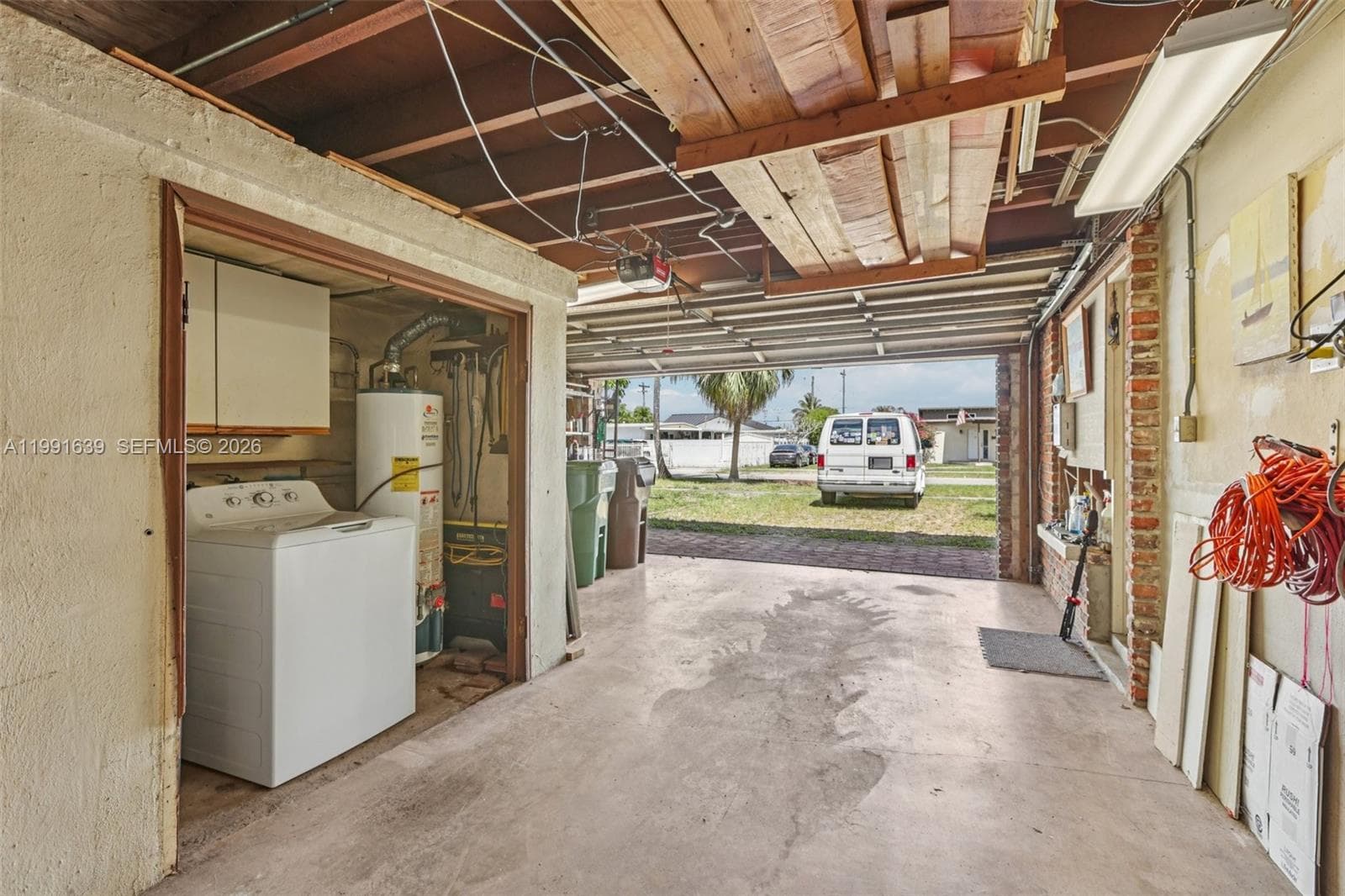 272 W 46th St, Hialeah FL 33012 — 25