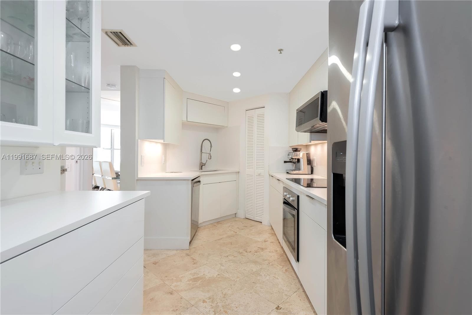 701 Brickell Key Blvd # 1912, Miami FL 33131 — 37
