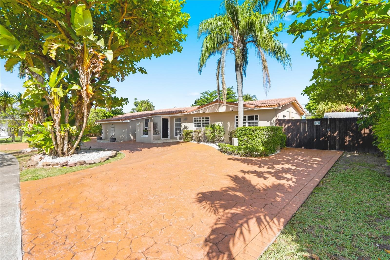 9955 SW 74th St, Miami FL 33173 — 2