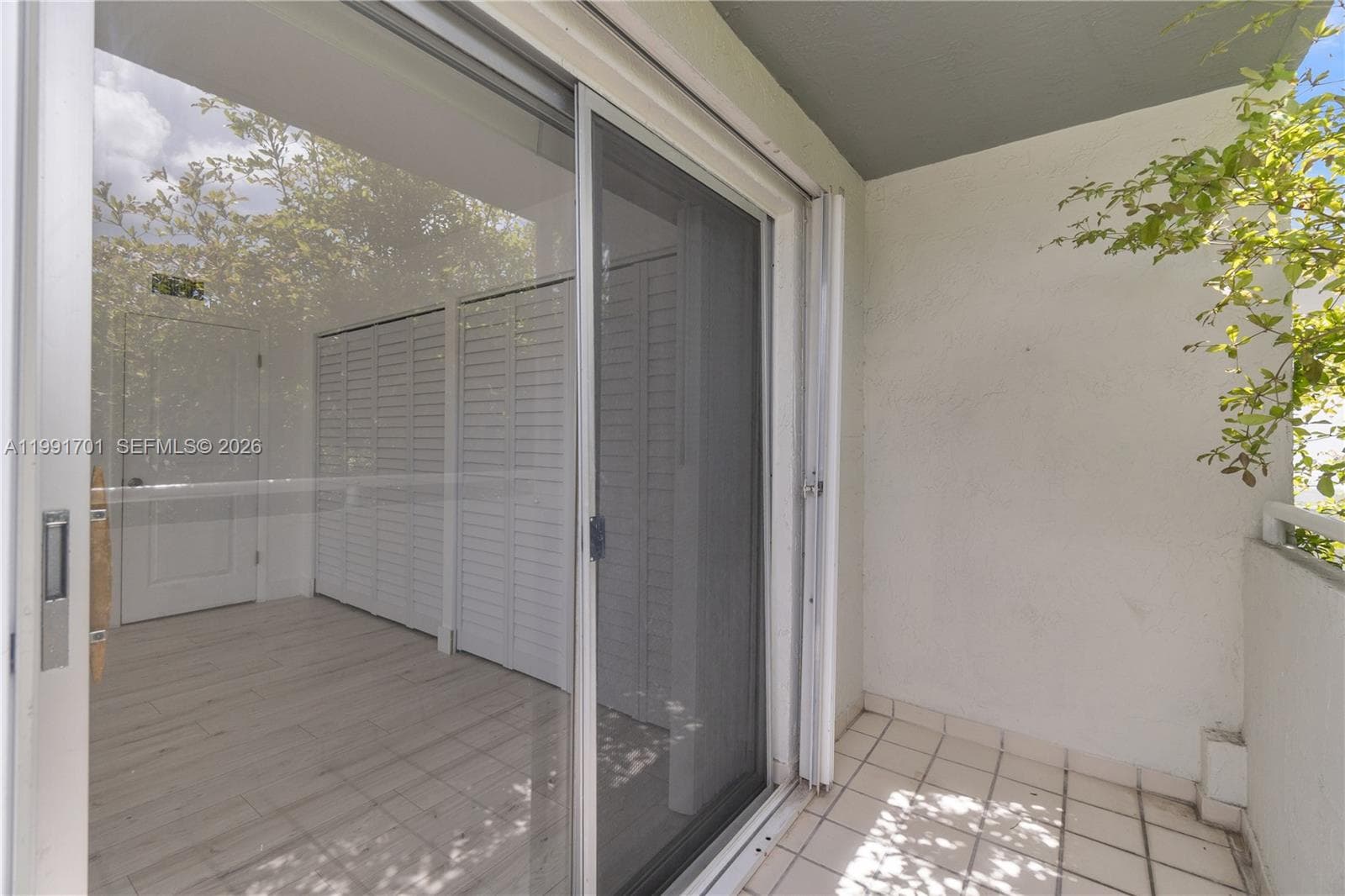 3599 SW 17th St # 3599, Miami FL 33145 — 27