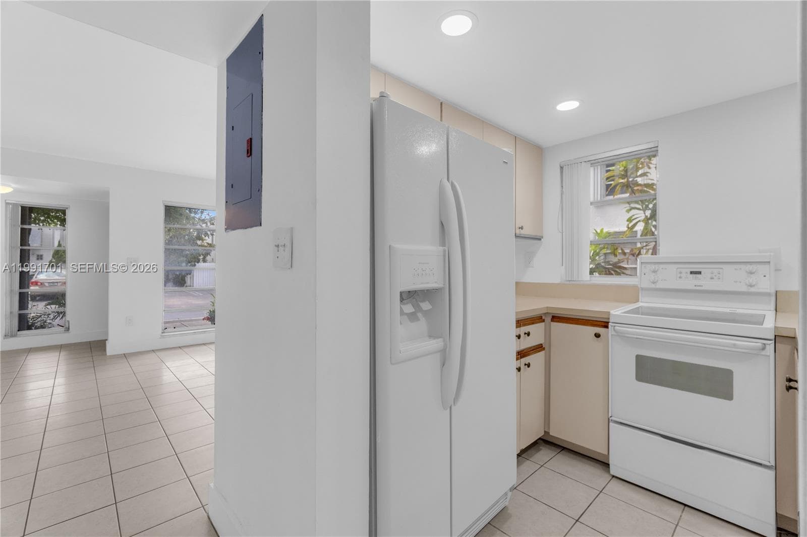 3599 SW 17th St # 3599, Miami FL 33145 — 16