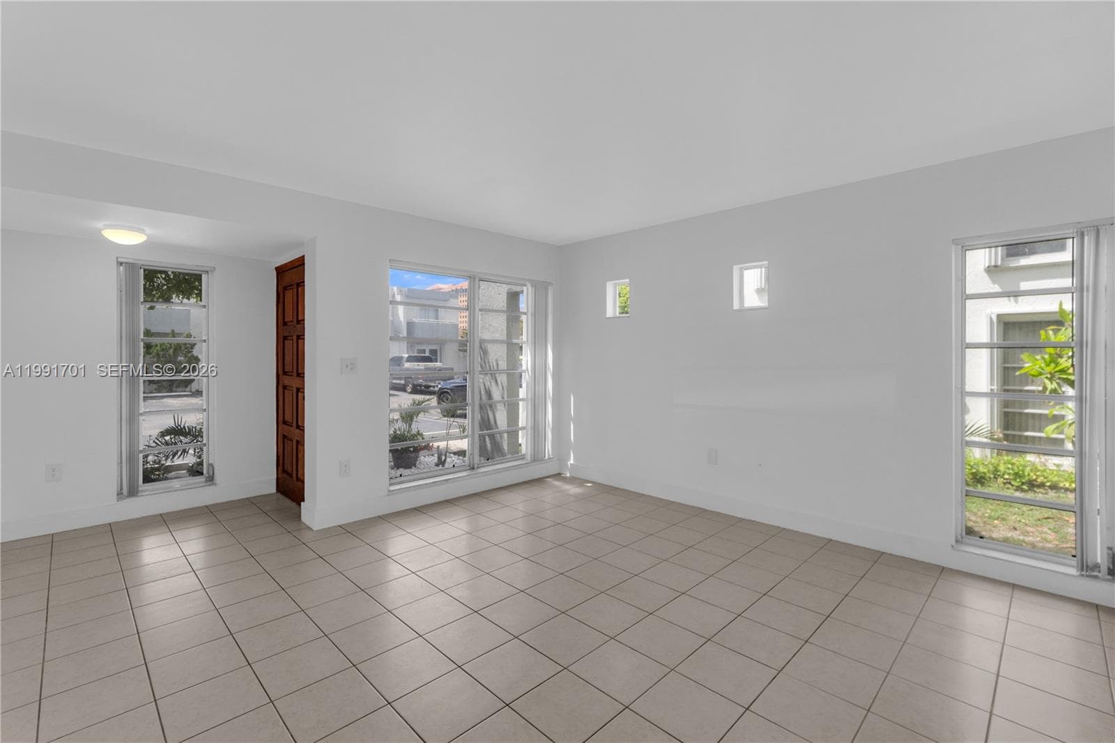 3599 SW 17th St # 3599, Miami FL 33145 — 12