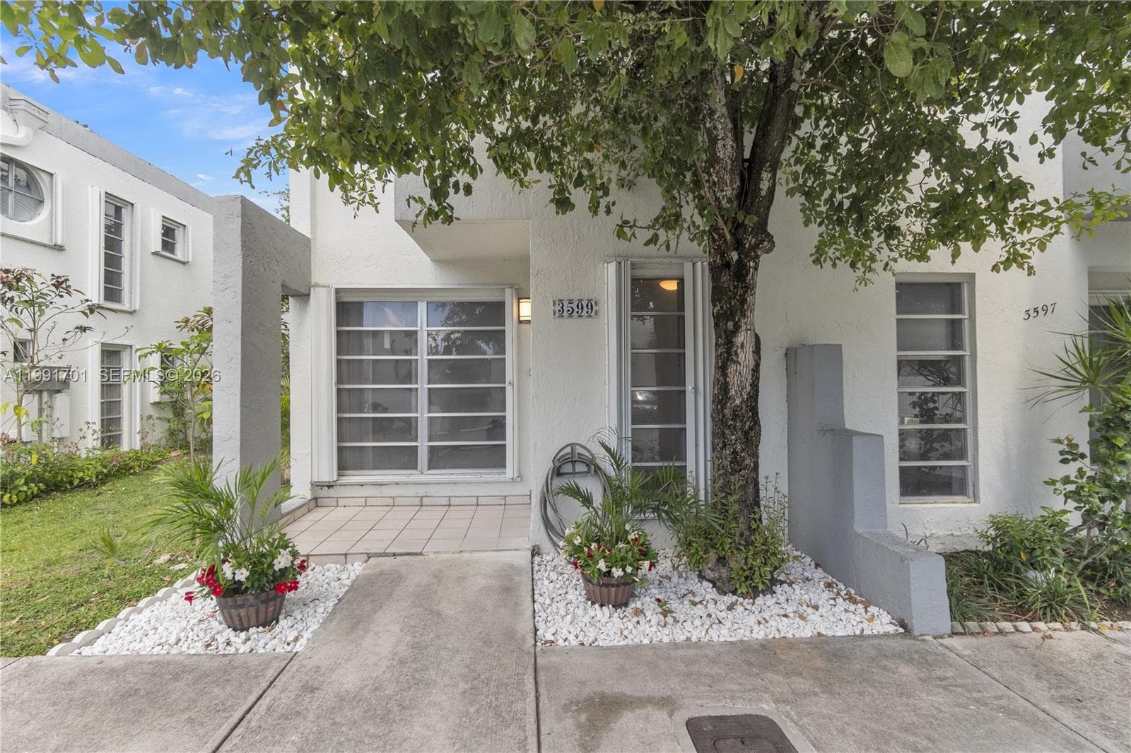 3599 SW 17th St # 3599, Miami FL 33145 — 1