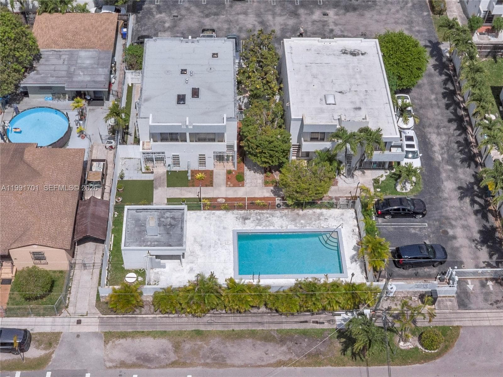 3599 SW 17th St # 3599, Miami FL 33145 — 9