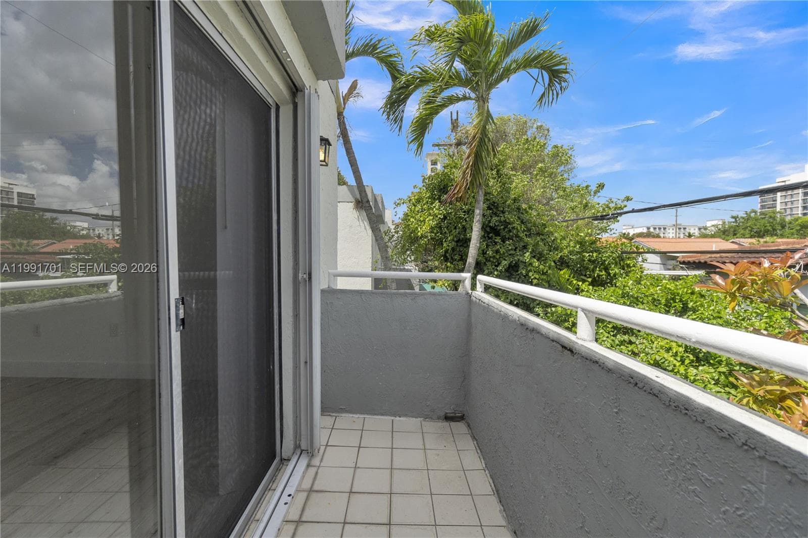 3599 SW 17th St # 3599, Miami FL 33145 — 37