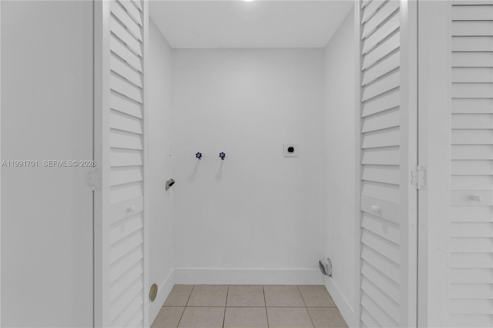 3599 SW 17th St # 3599, Miami FL 33145 — 39