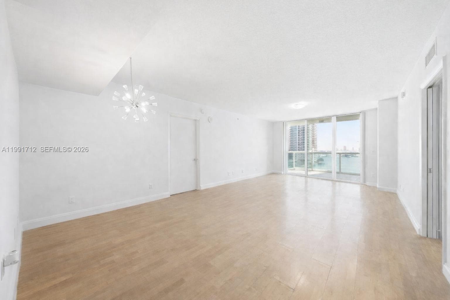 31 SE 5th St # 2604, Miami FL 33131 — 3