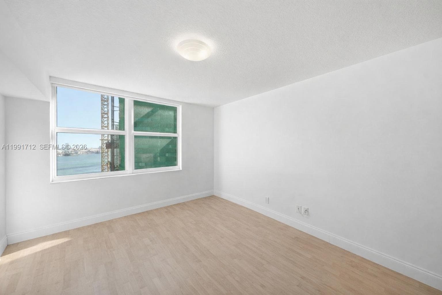31 SE 5th St # 2604, Miami FL 33131 — 14