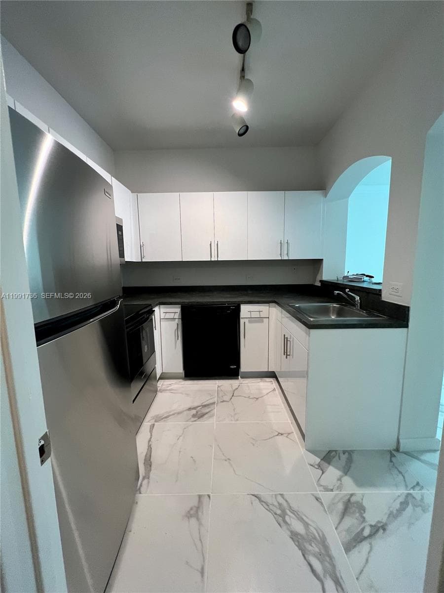 9172 Collins Ave # 214, Surfside FL 33154 — 6