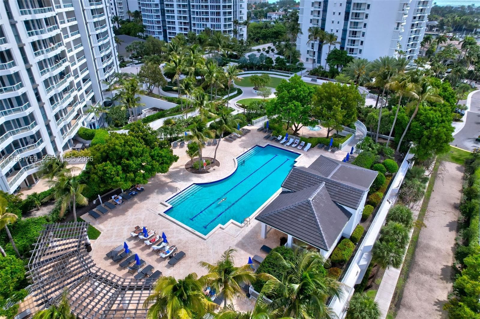 21050 Point Pl # 2202, Aventura FL 33180 — 30