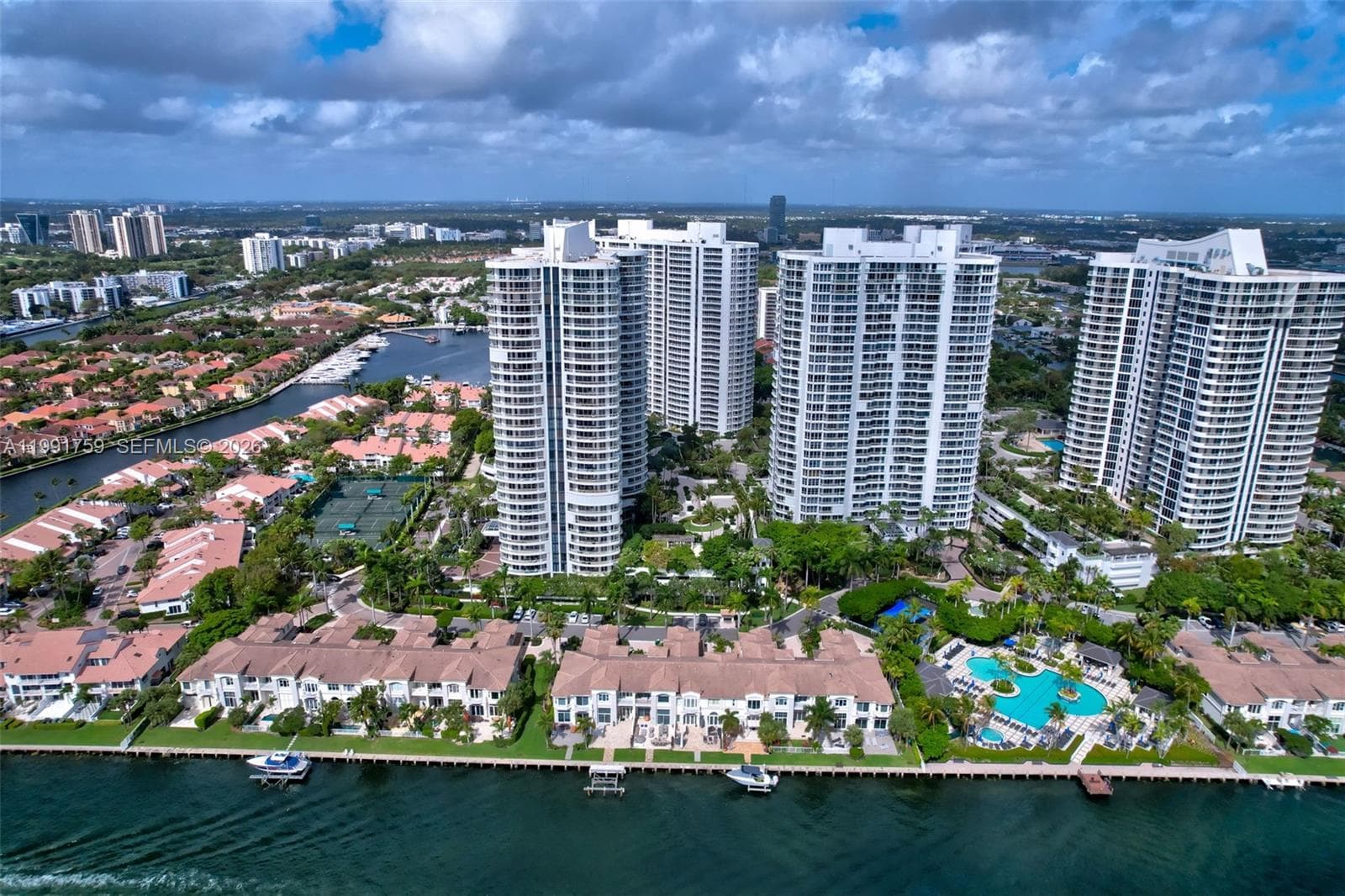 21050 Point Pl # 2202, Aventura FL 33180 — 37