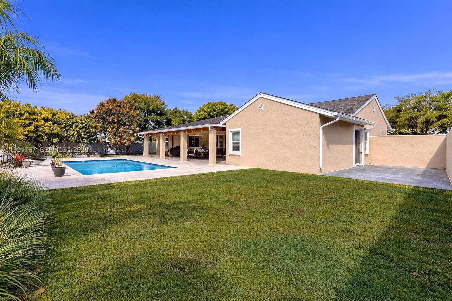 15382 SW 153rd St, Miami FL 33187 — 16