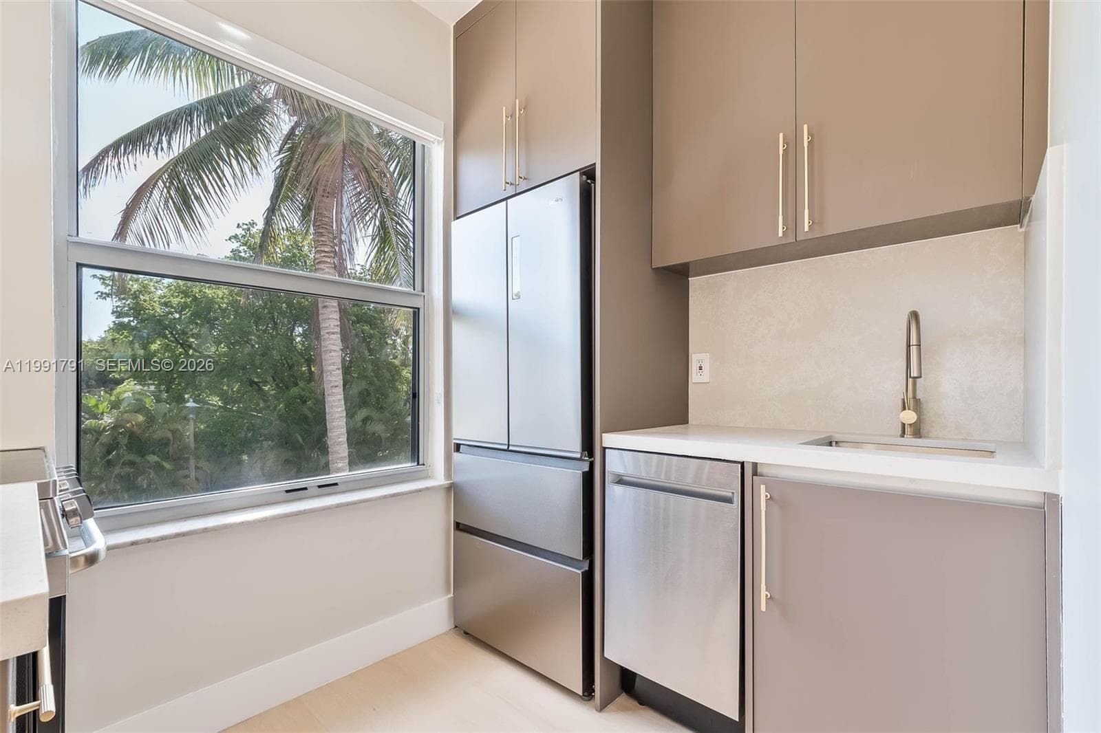 694 NE 76th St # 6, Miami FL 33138 — 40