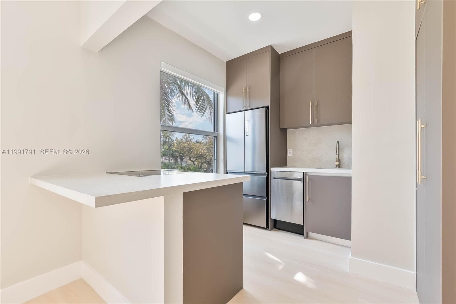 694 NE 76th St # 6, Miami FL 33138 — 39
