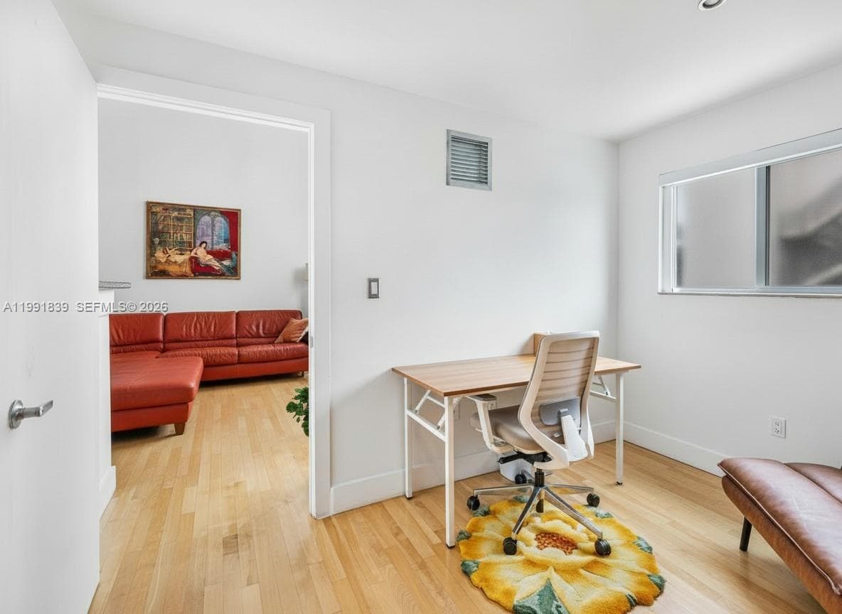 7728 Collins Ave # 16, Miami Beach FL 33141 — 16
