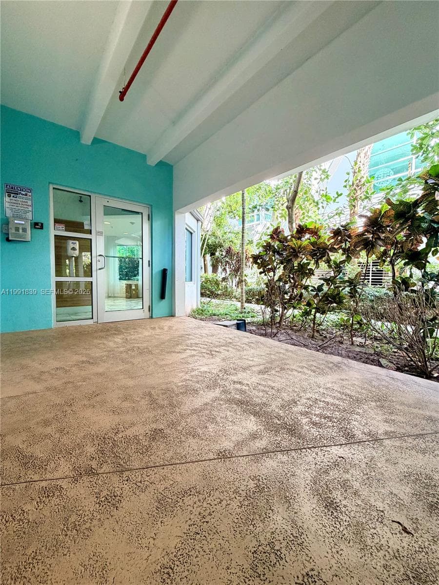7728 Collins Ave # 16, Miami Beach FL 33141 — 36