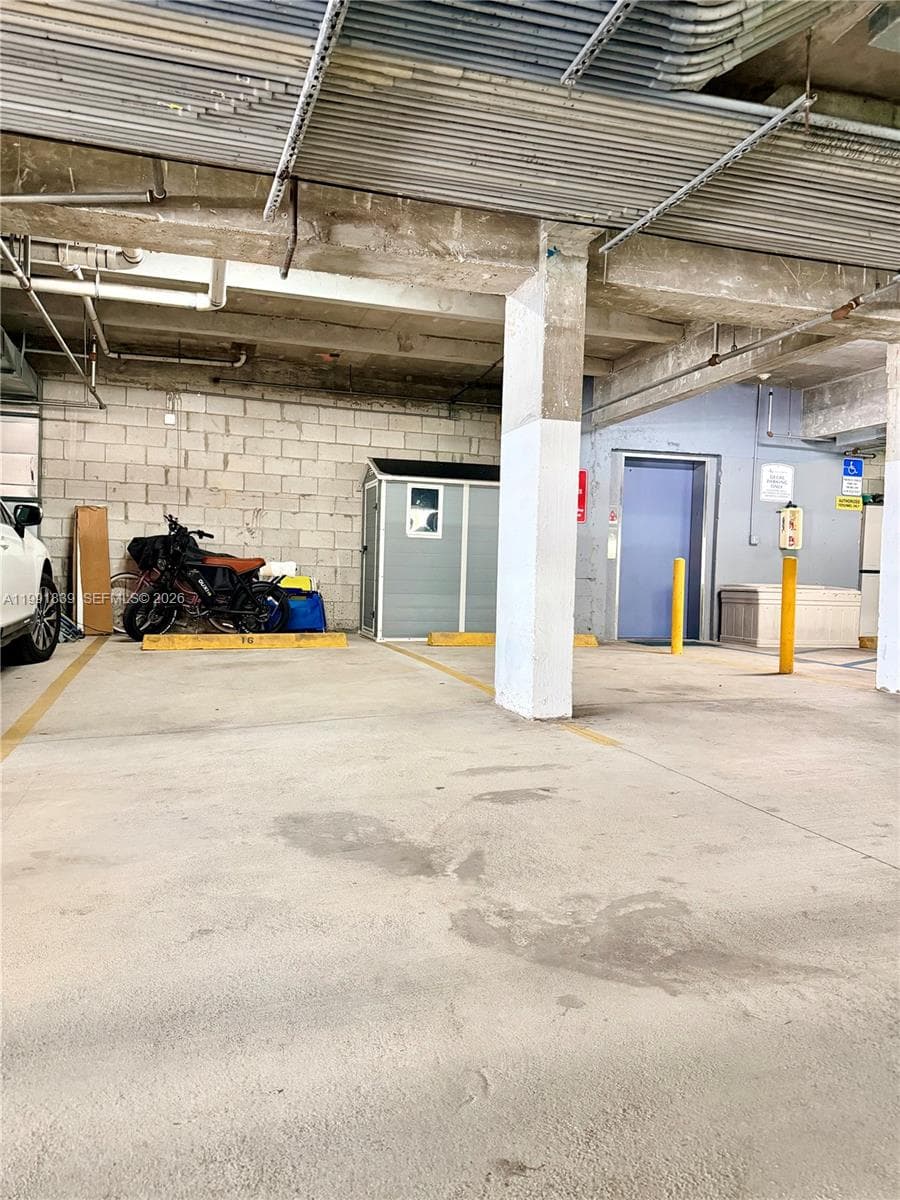 7728 Collins Ave # 16, Miami Beach FL 33141 — 37