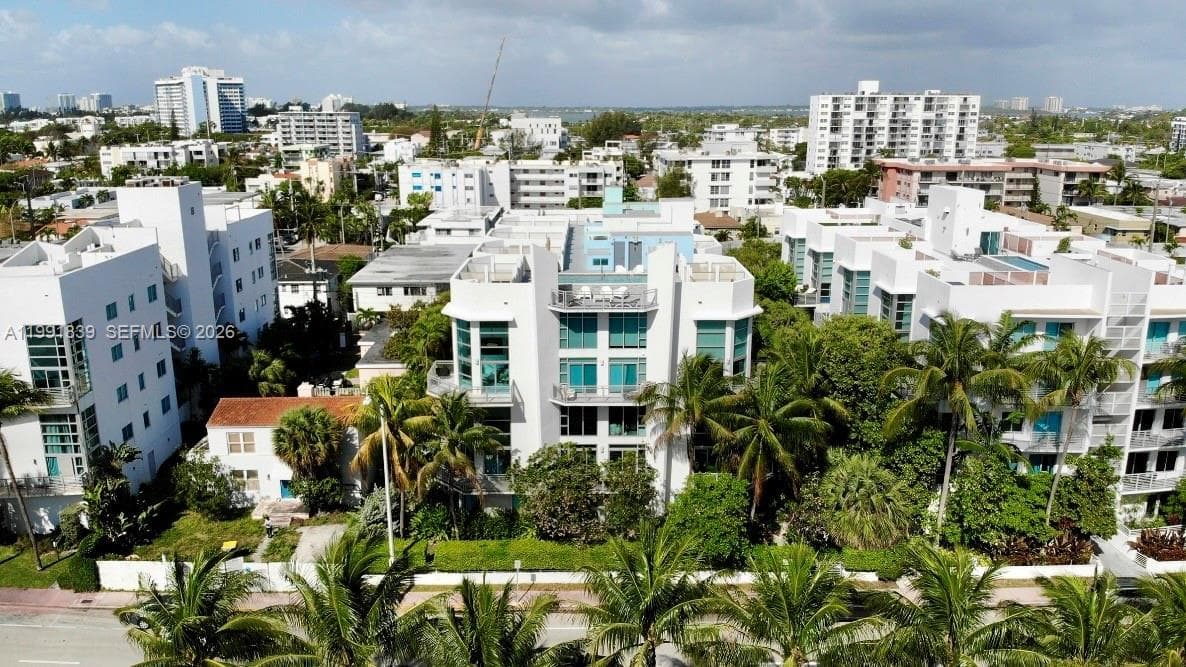 7728 Collins Ave # 16, Miami Beach FL 33141 — 39
