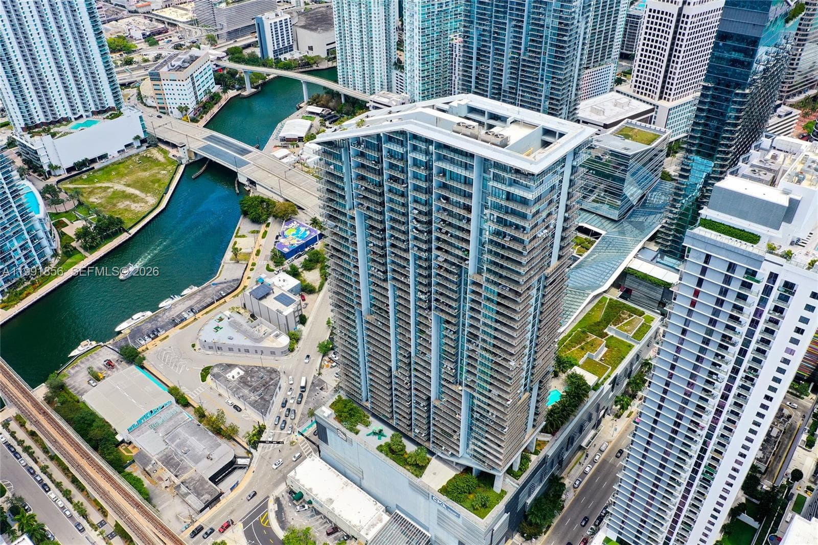 88 SW 7th St # 904, Miami FL 33130 — 2