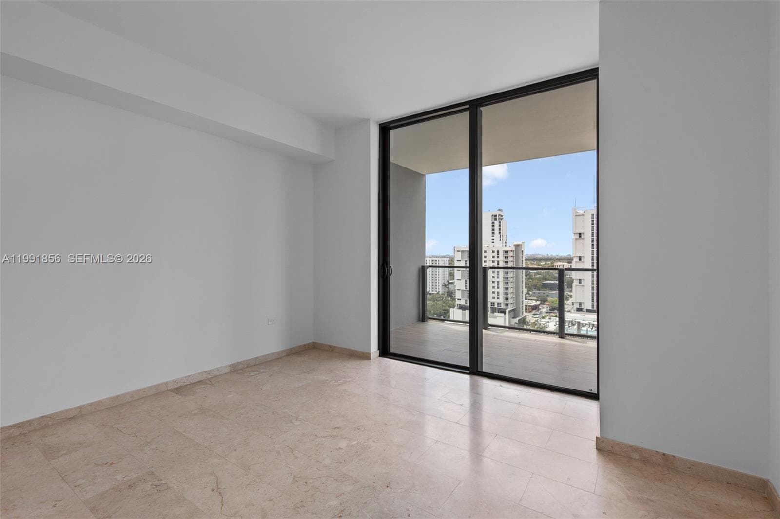 88 SW 7th St # 904, Miami FL 33130 — 16