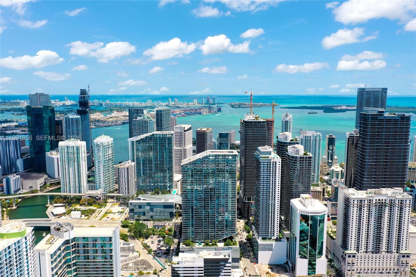 88 SW 7th St # 904, Miami FL 33130 — 26