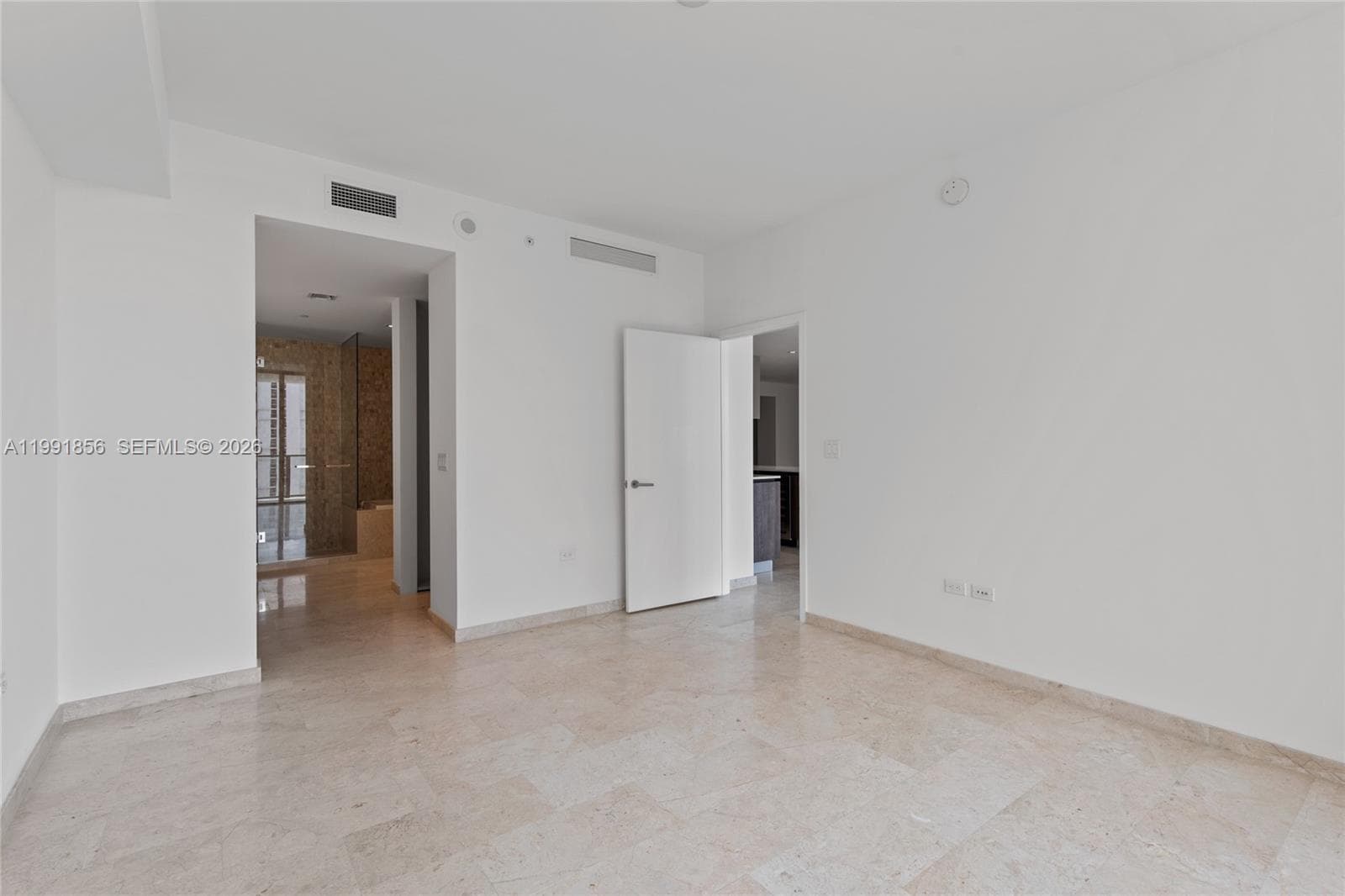 88 SW 7th St # 904, Miami FL 33130 — 21