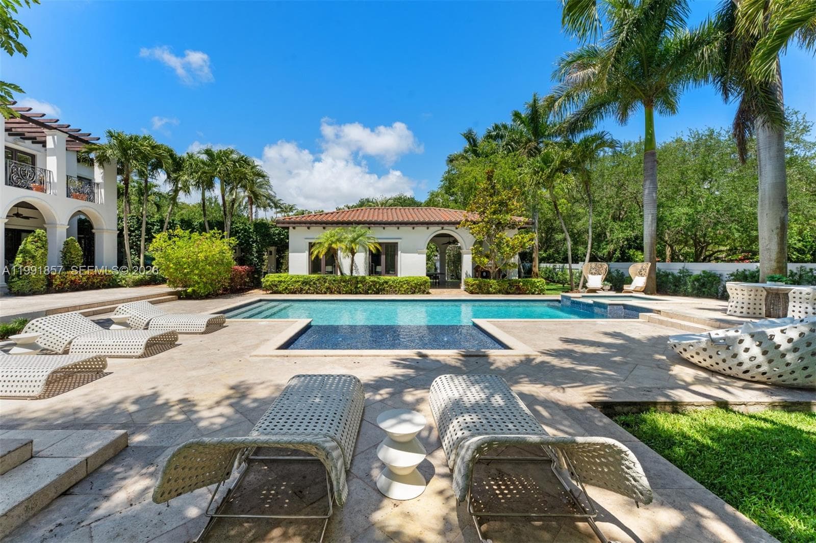 12575 Pine Needle Ln, Pinecrest FL 33156 — 34