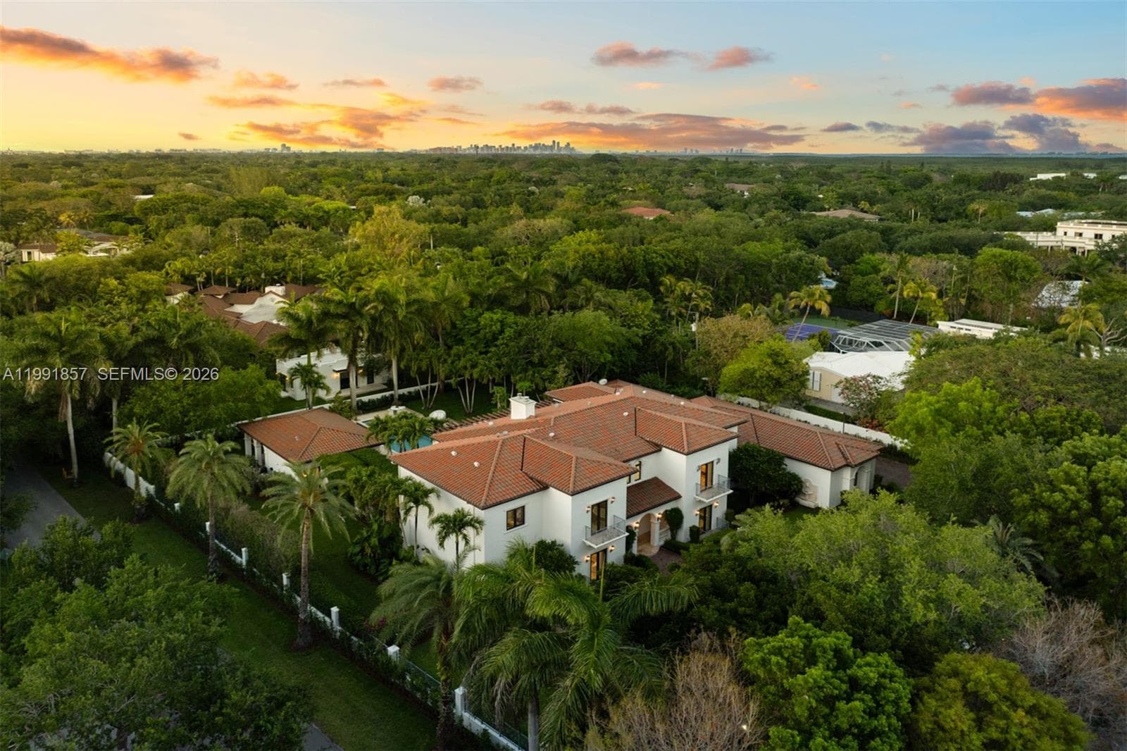 12575 Pine Needle Ln, Pinecrest FL 33156 — 50