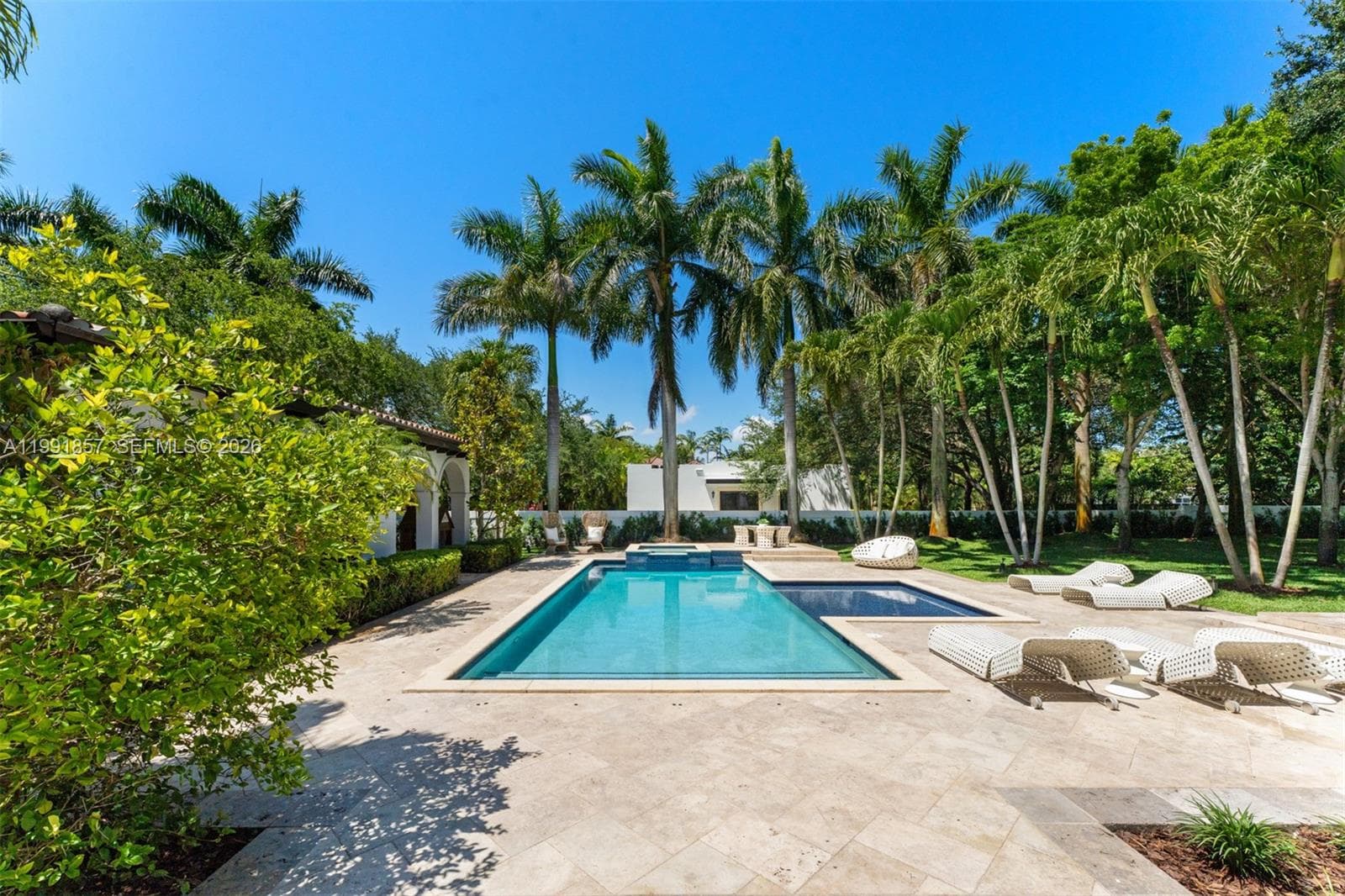12575 Pine Needle Ln, Pinecrest FL 33156 — 35