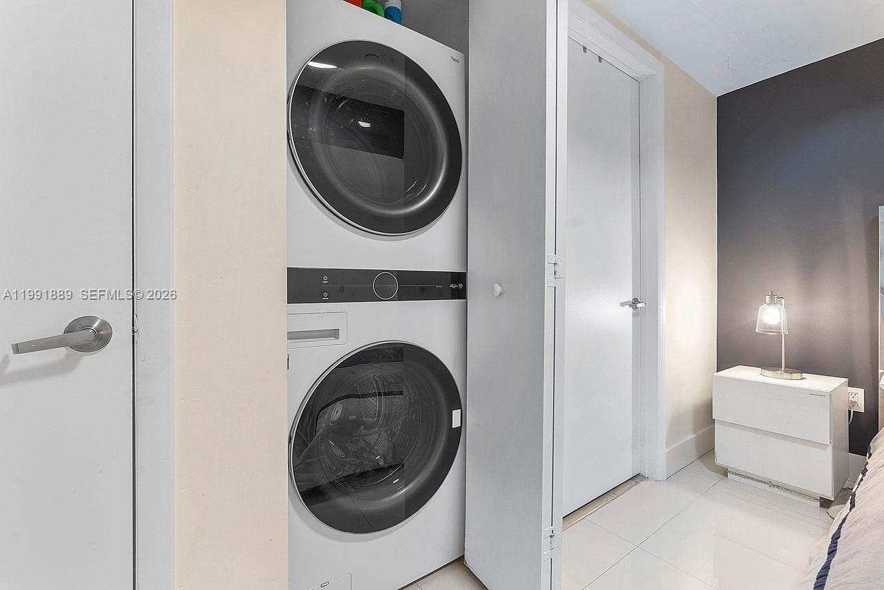 465 Brickell Ave # 3905, Miami FL 33131 — 13
