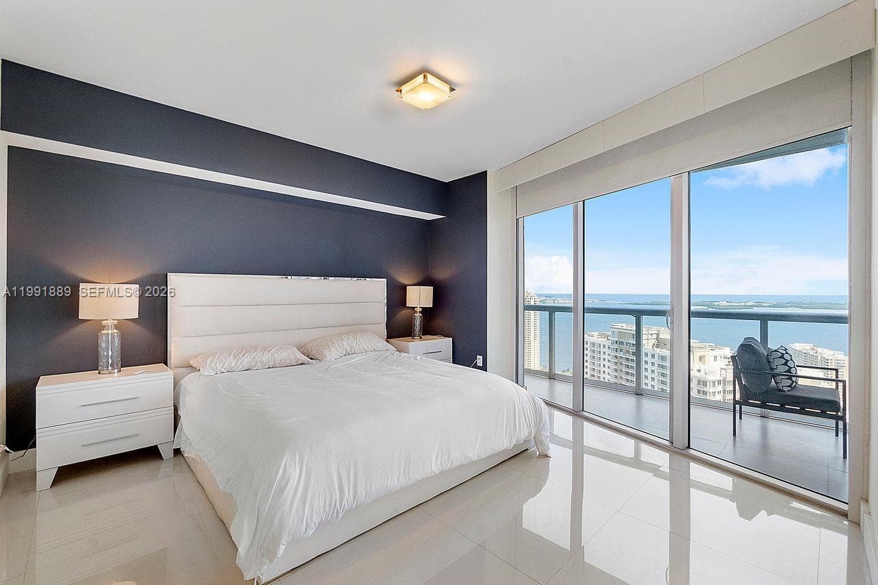 465 Brickell Ave # 3905, Miami FL 33131 — 5