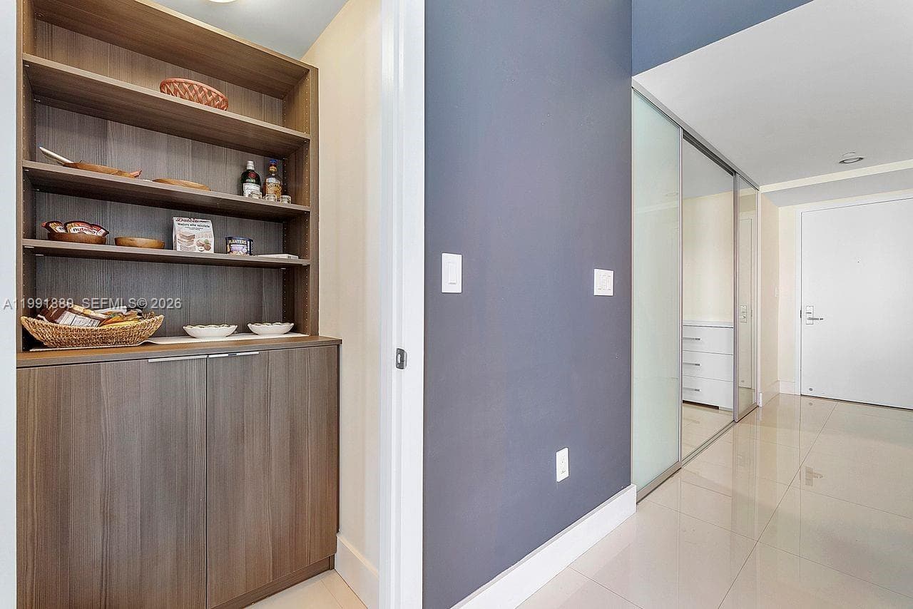 465 Brickell Ave # 3905, Miami FL 33131 — 9