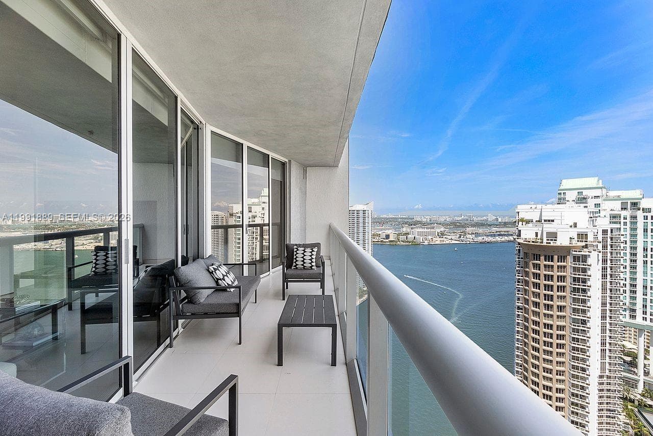 465 Brickell Ave # 3905, Miami FL 33131 — 14