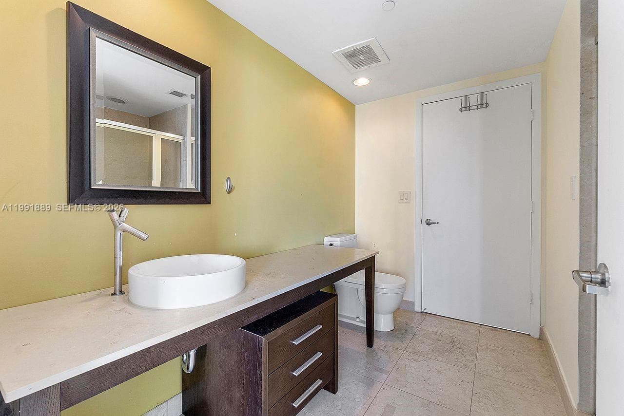 465 Brickell Ave # 3905, Miami FL 33131 — 11