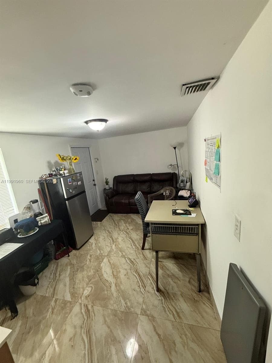 625 E 8th Ln, Hialeah FL 33010 — 30