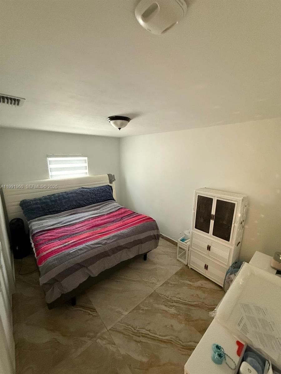 625 E 8th Ln, Hialeah FL 33010 — 50