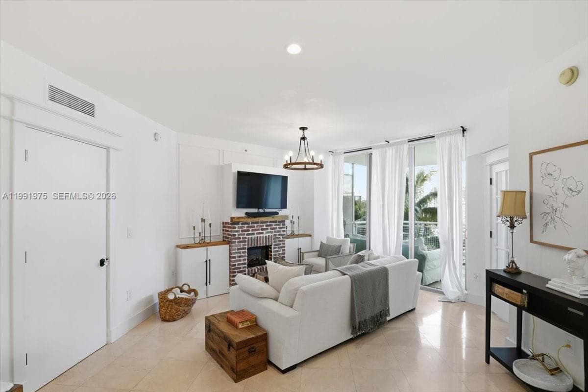 350 S Miami Ave # 1205, Miami FL 33130 — 1