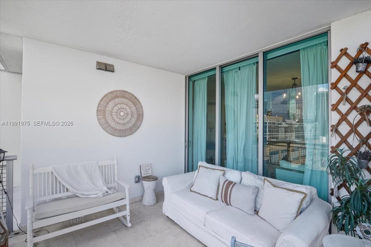350 S Miami Ave # 1205, Miami FL 33130 — 28