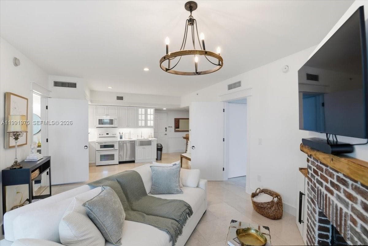 350 S Miami Ave # 1205, Miami FL 33130 — 5