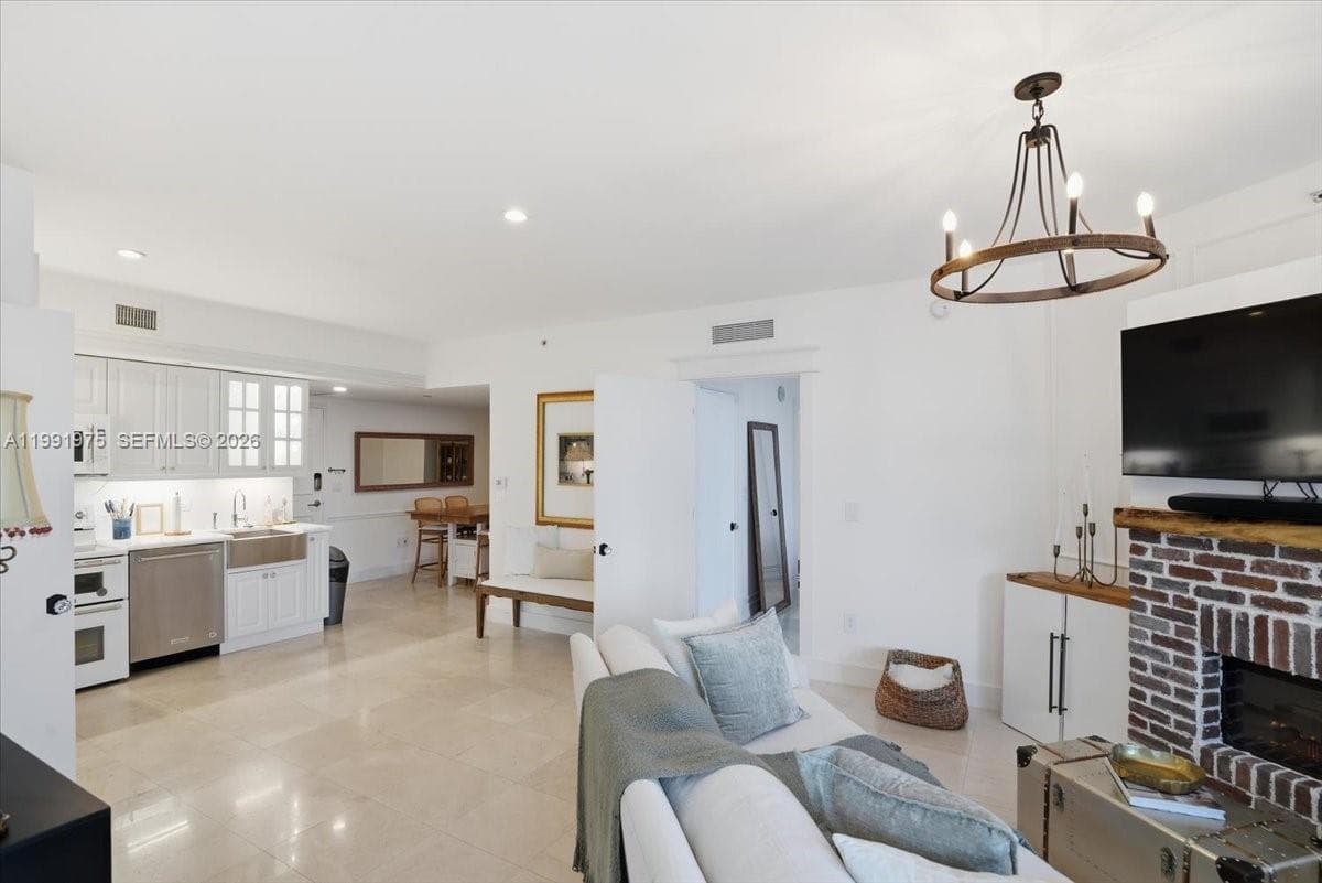 350 S Miami Ave # 1205, Miami FL 33130 — 4