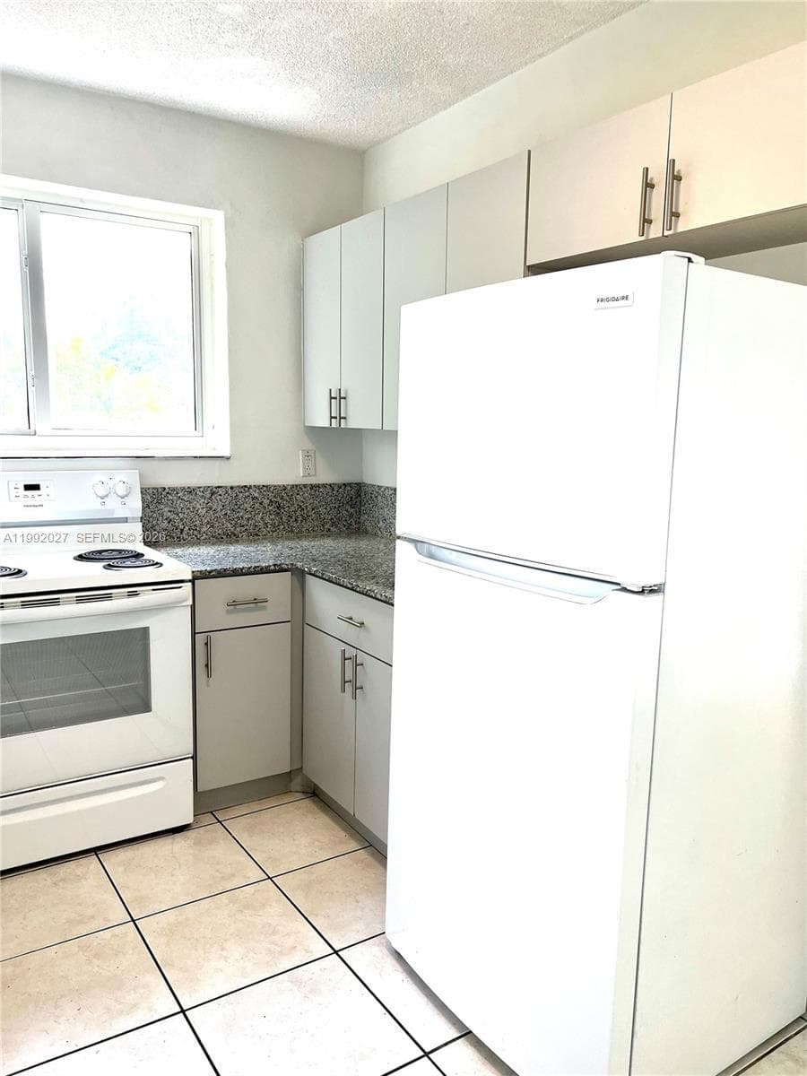 2121 SW 4th St # 2, Miami FL 33135 — 5