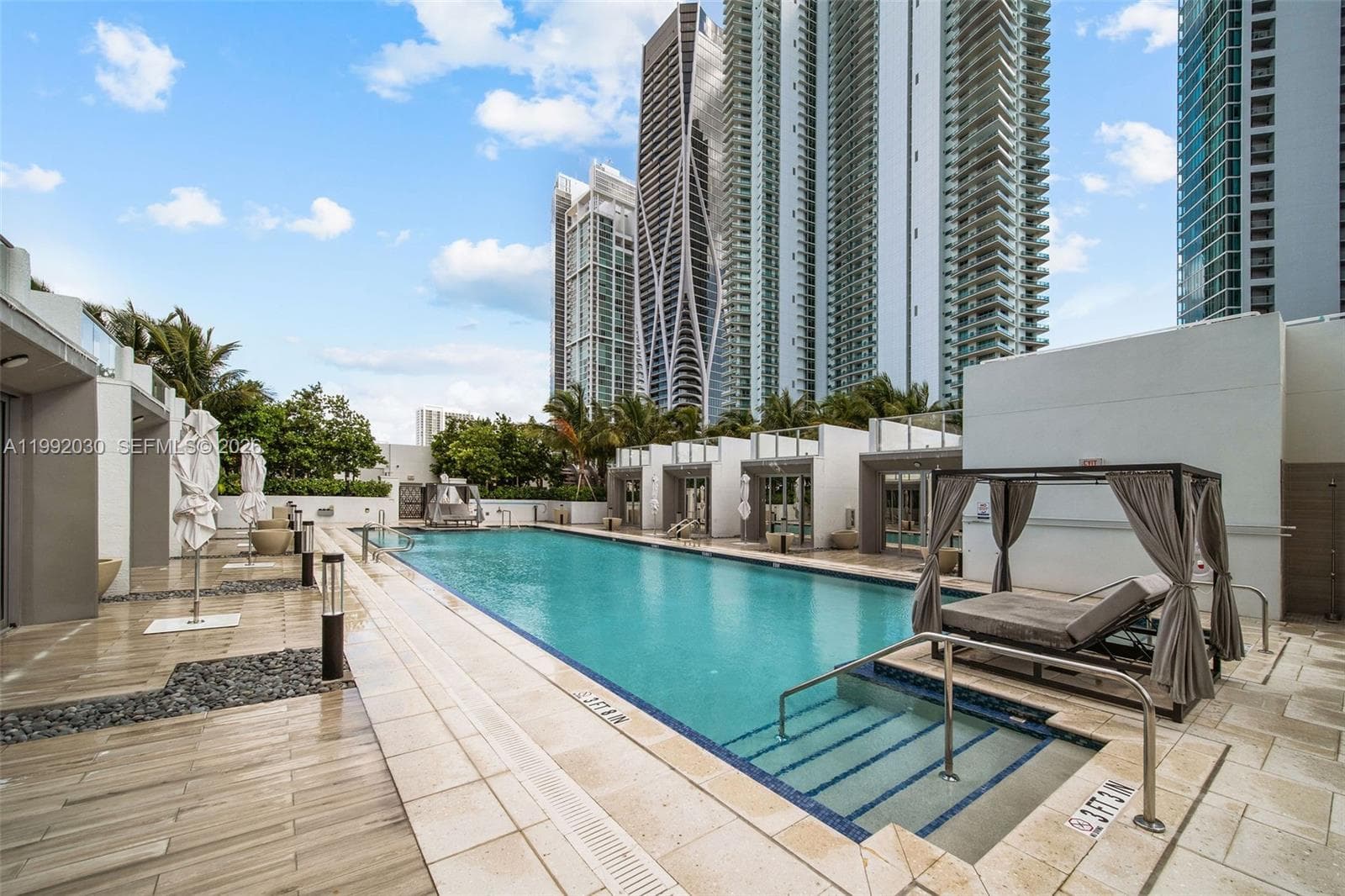 851 NE 1st Ave # 3211, Miami FL 33132 — 62