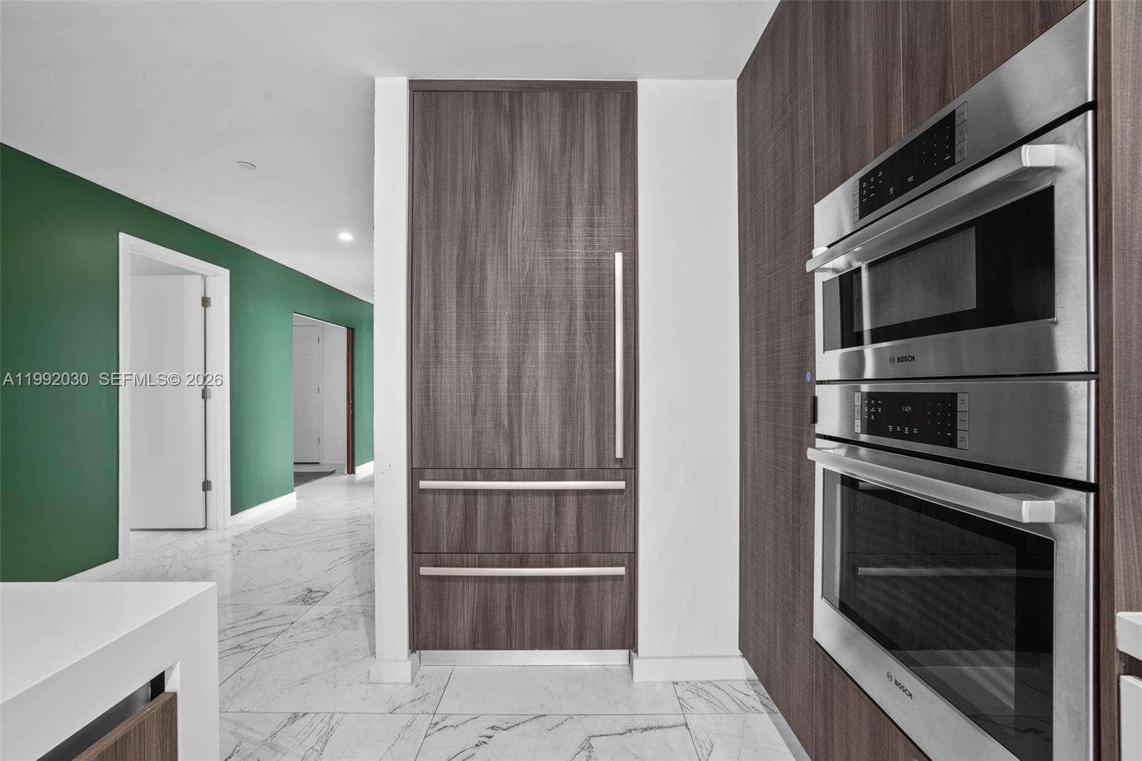 851 NE 1st Ave # 3211, Miami FL 33132 — 2